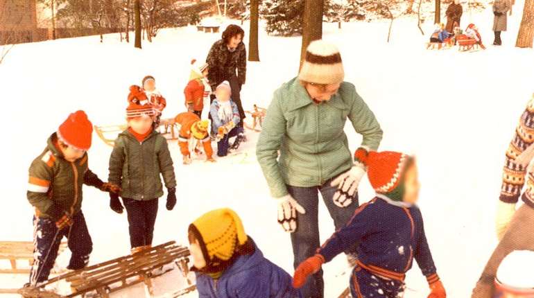 Schlittenfahren auf dem Elisabetshtift Rodelberg 1982